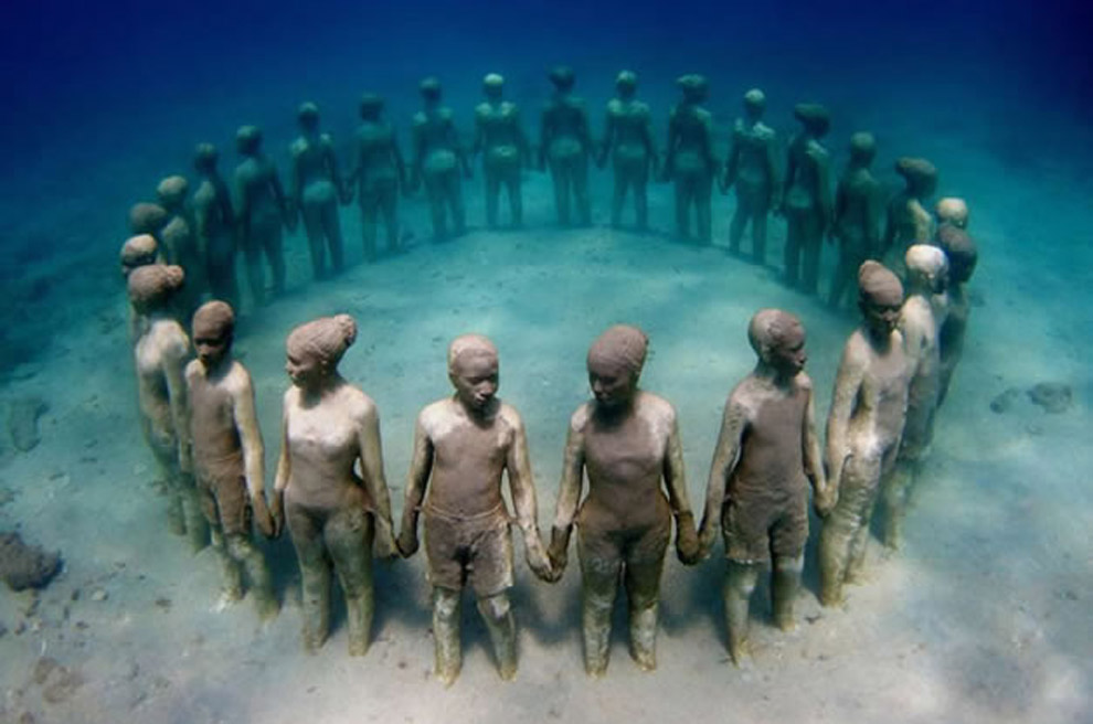 Underwater_Museum_of_Sculptures_by_Jason_deCaires_Taylor