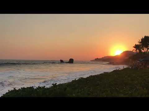 Sandy Beaches in El Tunco%2C El Salvador