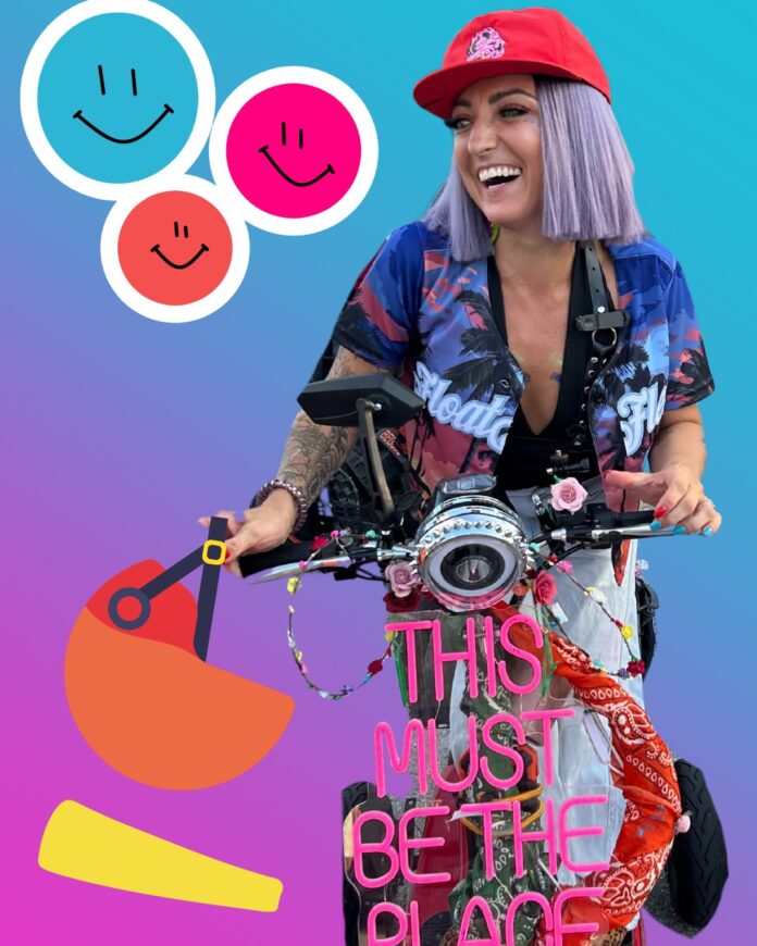 Splashes of color, bursts of joy. I’m an independent abstract artist bringing fun, fruitful creations to life while making a positive impact. 🖼️ #selfieoftheday See what’s new: 🔗 melissadivietri.com/art #ArtLife