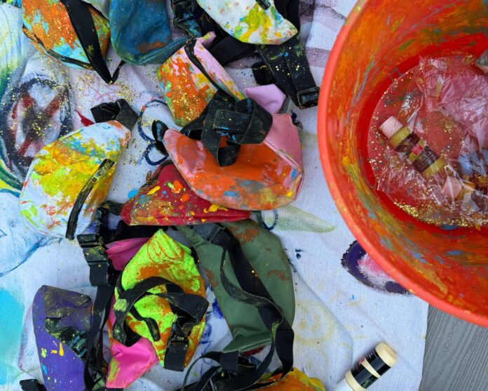 Want art you can wear? 🎒 Rock my "Art Fanny Packs," each hand-painted for creative fashion lovers!⠀ ⠀ 🔗 www.melissadivietri.com/shop #ArtFashionista⠀