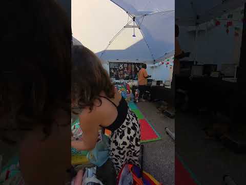 Live Art in Florida 🎨 Global Creator With Disability Paints in the Heart of Portugal