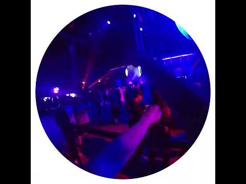 What It’s Really Like Traveling Abroad As A Differently Abled Artist ✈️ #accessibletravel