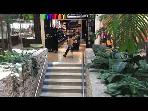 Crutches & Confidence: Woman Rocks Medellín Mall Adventure #EmpoweredWomen #Inspiration