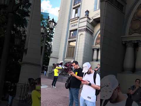 Exploring Medellín on Crutches Adventure & Resilience 🏙️ #DifferentlyAbled