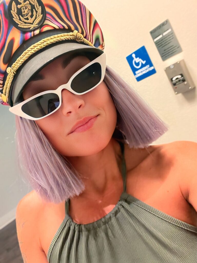 I don’t paint to be perfect — I paint to be real. And in that reality, you’ll find chaos, joy, and truth stitched together in vibrant color. 🎨 Step into my truth: 🔗 #selfieoftheday