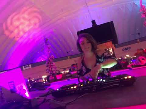 Detroit Roller Rink Turns Into A Rave With DJ Missydi On Decks 🎵 #UniquelyAbled