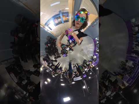 Setting Up With Style And Strength As A Differently Abled Artist 💁‍♀️ #ExhibitPrep