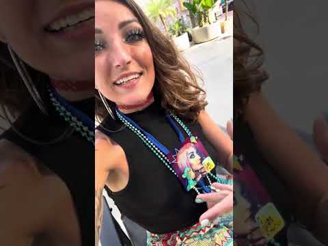 Blue Eye Queen Enjoys Culture In Lisbon #DifferentlyAbled