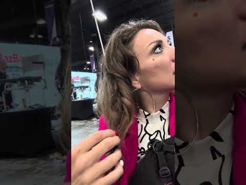 This Live Painting From My Wheelchair Stopped People In Their Tracks 🧑‍🎨 #DisabilityAwareness