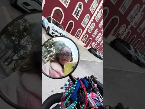 Scootering Through Lisbon With Big Smiles And Paint 🛴 #differentlyabled