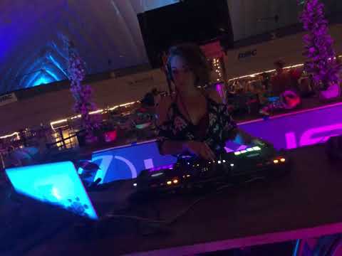 Spinning Tech House Magic At Detroit Roller Rink With DJ Missydi 🎶 #DetroitArtist