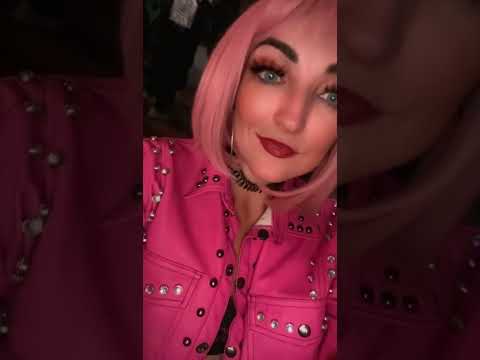 Flying Without Fear – My Life as a Traveling Artist Empowering the World With Abstract Truth 🦋